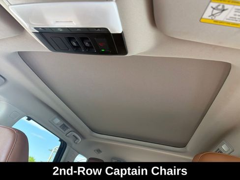 Used 2024 Nissan Pathfinder Platinum FWD image 26