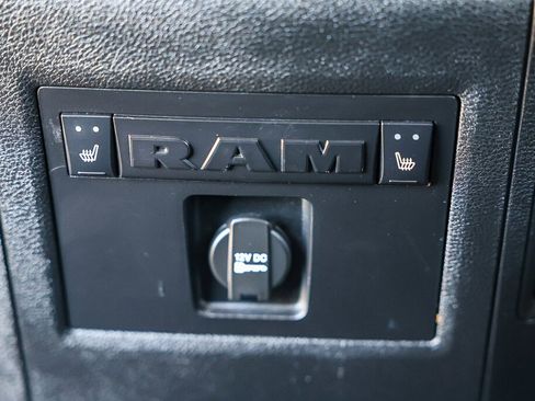 Used 2016 RAM 1500 Laramie w/ Convenience Group image 8