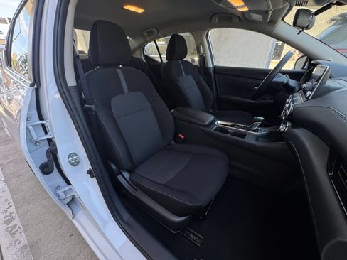 Used 2025 Nissan Sentra SV FWD image 30