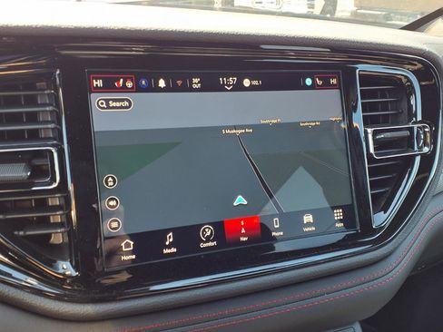 Used 2025 Dodge Durango GT w/ Blacktop Package image 4