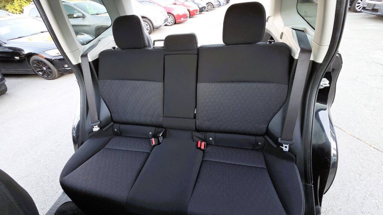 Used 2014 Subaru Forester 2.5i Premium w/ All-Weather Package AWD/4WD image 27