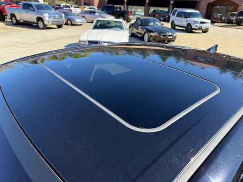 Used 2019 Toyota Avalon XSE image 9