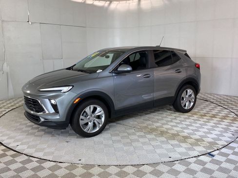 Used 2024 Buick Encore GX Preferred FWD image 34