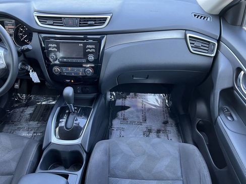 Used 2016 Nissan Rogue S image 33