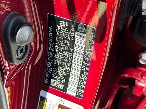 Used 2017 Toyota Camry LE FWD image 31