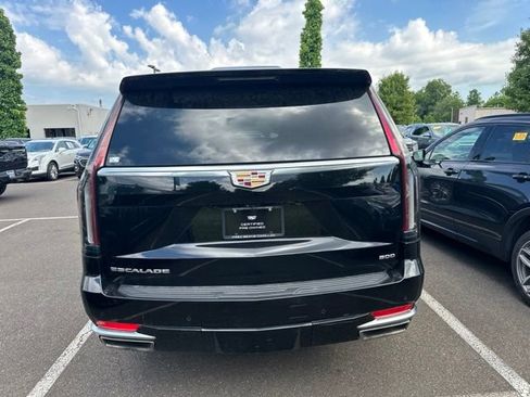 Used 2024 Cadillac Escalade Premium Luxury w/ Performance Package AWD/4WD image 5