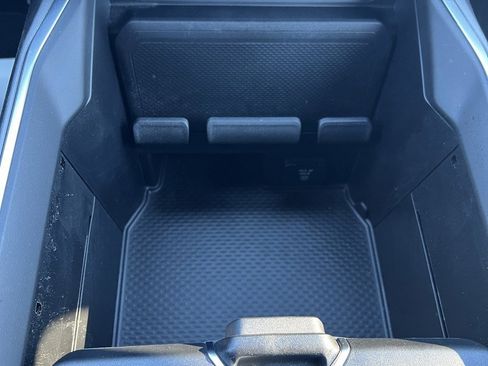 Used 2025 RAM 1500 Big Horn image 25