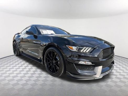 Used 2019 Ford Mustang Shelby GT350 w/ Technology Package image 3