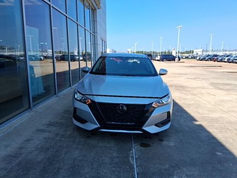 Used 2022 Nissan Sentra SV w/ All-Weather Package FWD image 3