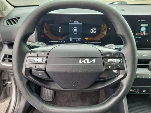 Used 2025 Kia K4 FWD image 21