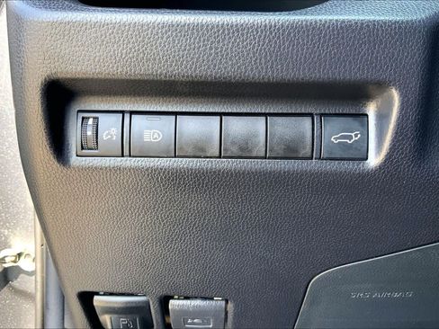 Used 2021 Toyota RAV4 XLE Premium FWD image 33