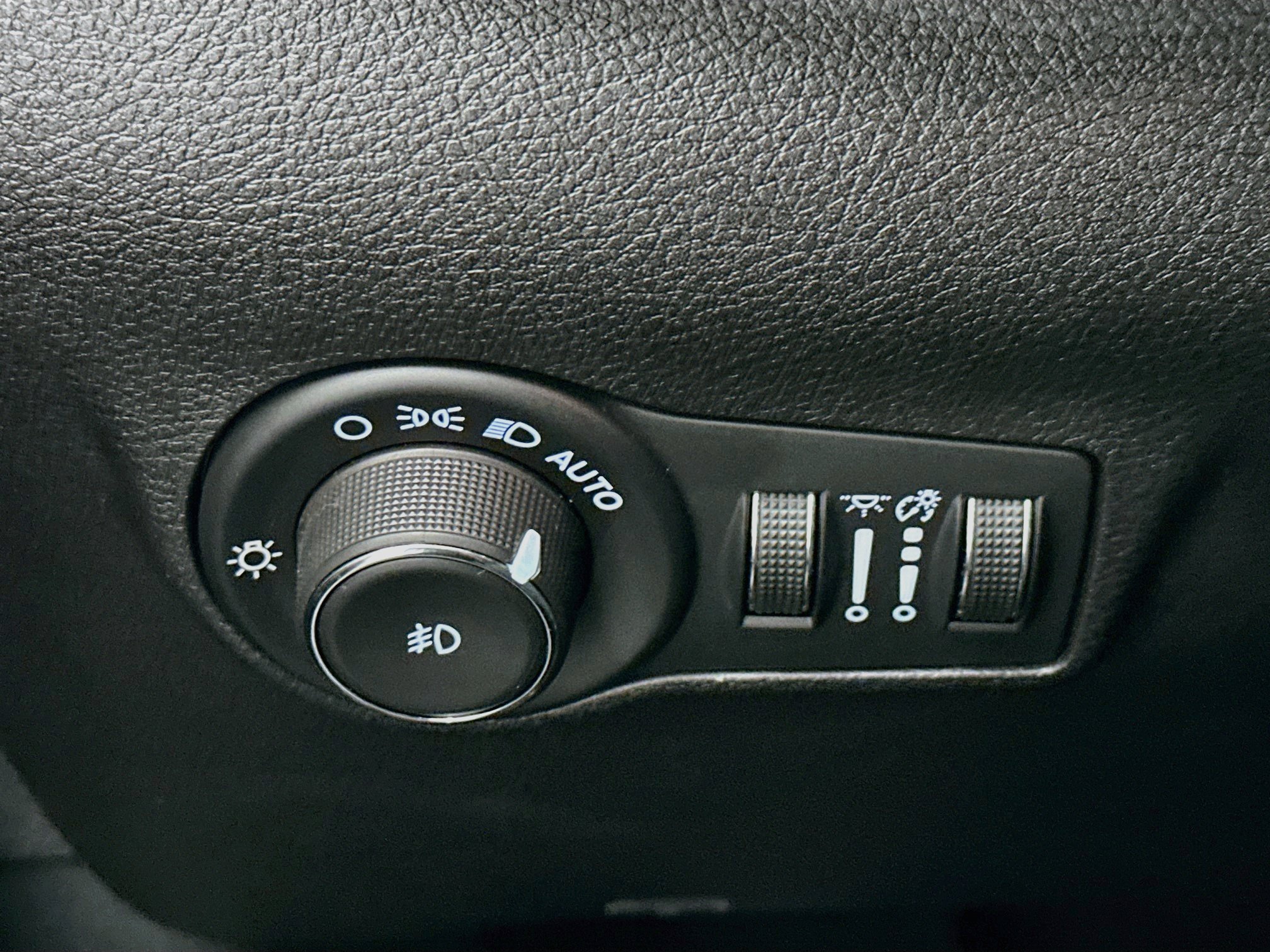 Used 2024 Jeep Compass Limited AWD/4WD image 17