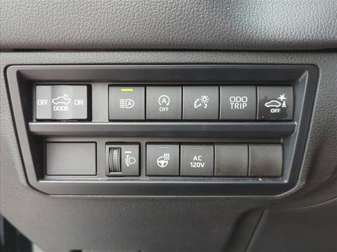 Used 2023 Toyota Tundra Limited image 22