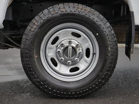 Used 2019 Ford F250 XL w/ Power Equipment Group image 16