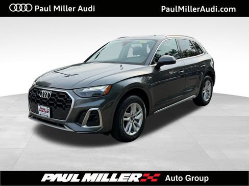 Certified 2023 Audi Q5 2.0T Premium w/ Convenience Package AWD/4WD image 1