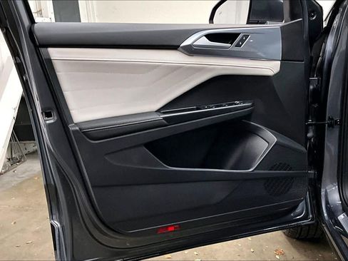 Used 2025 Volkswagen Taos SEL w/ Black Wheel Plus Package image 26