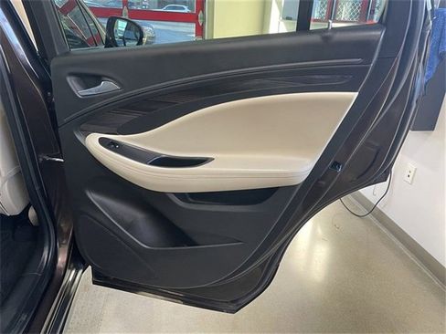 Used 2020 Buick Envision Preferred image 24