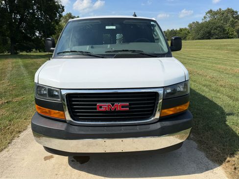 Used 2024 GMC Savana 2500 w/ Driver Convenience Package RWD image 9