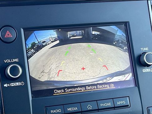 Used 2025 Subaru Forester AWD/4WD image 13