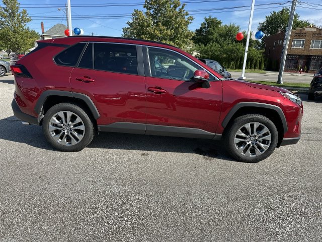 Used 2025 Toyota RAV4 XLE Premium AWD/4WD image 40
