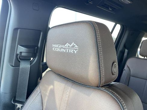 New 2026 Chevrolet Suburban High Country AWD/4WD image 39