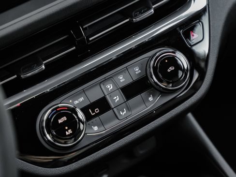 New 2025 Buick Envista Sport Touring w/ Convenience I Package image 33