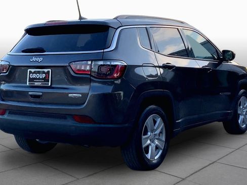 Used 2022 Jeep Compass Latitude w/ Convenience Group FWD image 12