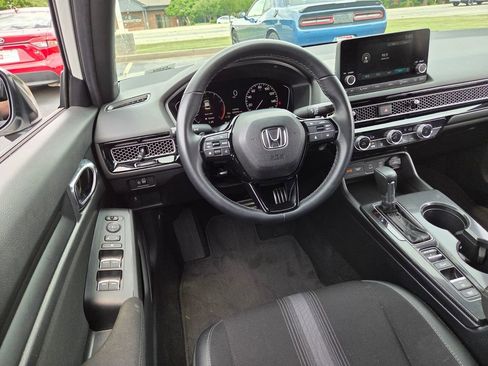 Used 2025 Honda Civic Sport image 8