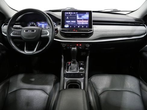 Used 2022 Jeep Compass Latitude w/ Sun and Sound Group AWD/4WD image 10
