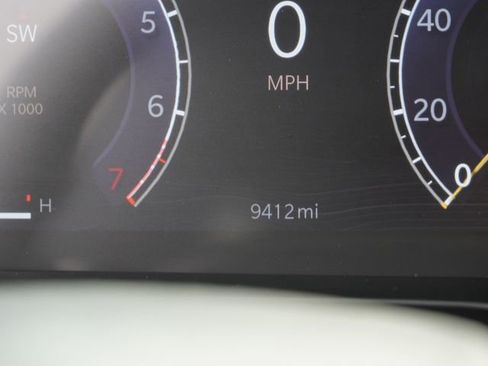 Used 2024 Jeep Grand Cherokee Altitude AWD/4WD image 34