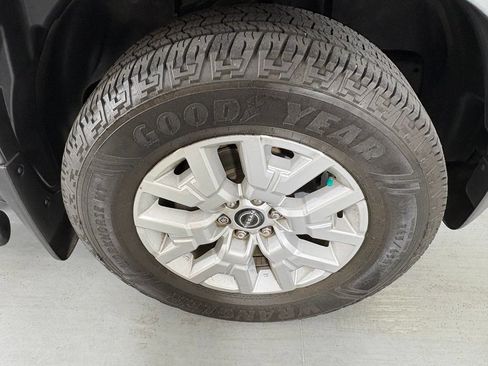 Used 2022 Nissan Frontier SV RWD image 10