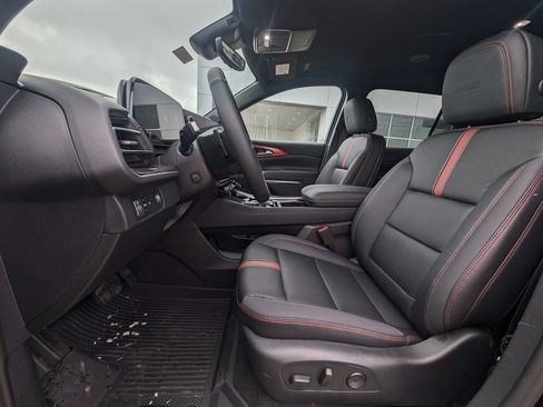 New 2026 Chevrolet Traverse RS w/ LPO, Floor Liner Package image 12