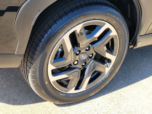 Used 2025 Subaru Forester Limited AWD/4WD image 8