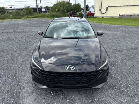 Certified 2023 Hyundai Elantra SEL w/ Convenience Package FWD image 3