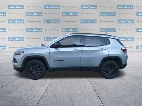 Used 2026 Jeep Compass Latitude AWD/4WD image 17