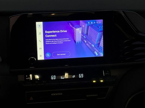 Used 2025 Toyota Camry LE image 21