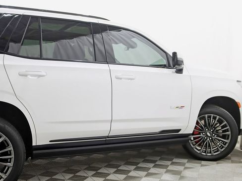 Used 2024 Cadillac Escalade V AWD/4WD image 11