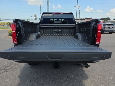 New 2026 Chevrolet Silverado 2500 LT w/ Z71 Chrome Sport Edition AWD/4WD image 13