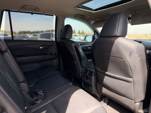 Used 2021 Honda Pilot Special Edition image 17