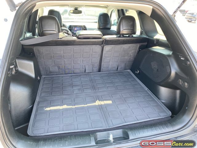 Used 2022 Jeep Cherokee Limited w/ Mopar Interior Package AWD/4WD image 9