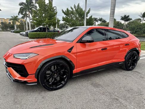 Used 2023 Lamborghini Urus Performante image 11