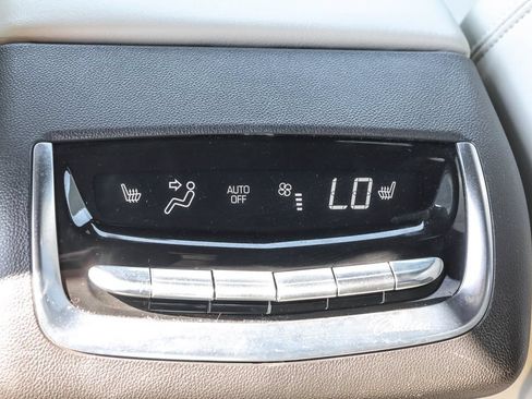Used 2023 Cadillac XT6 Sport w/ Technology Package AWD/4WD image 33
