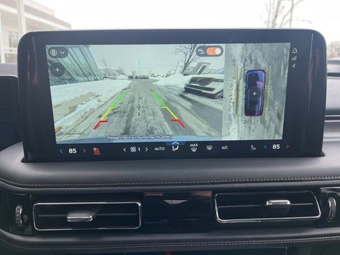 Used 2025 Lincoln Aviator Premiere image 35