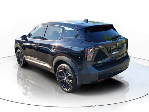 Used 2025 Nissan Kicks SR AWD/4WD image 3