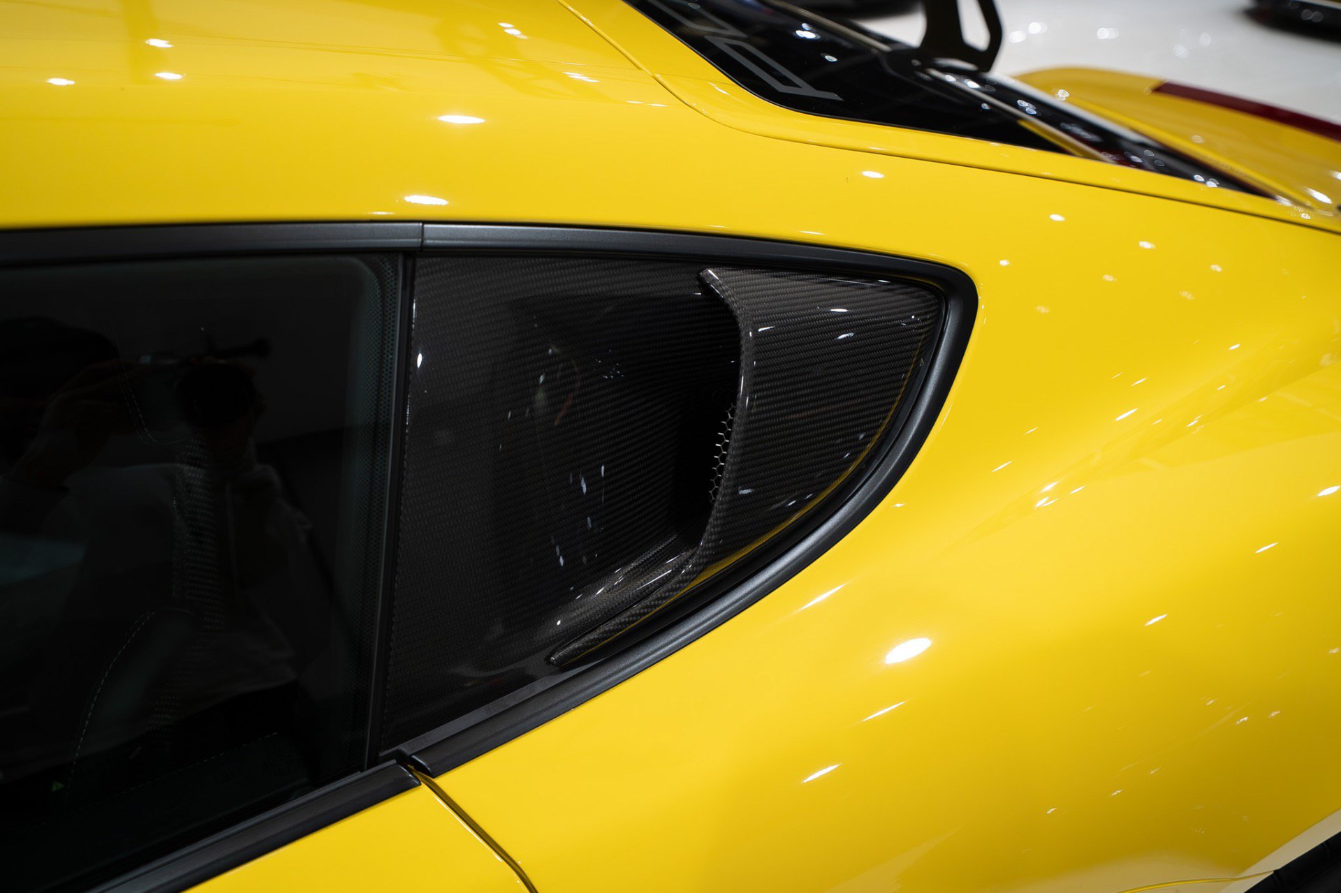 Used 2024 Porsche 718 Cayman GT4 RS RWD image 39