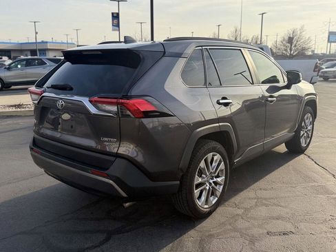 Used 2020 Toyota RAV4 Limited image 8