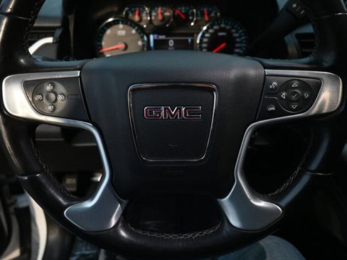 Used 2018 GMC Yukon SLE image 28