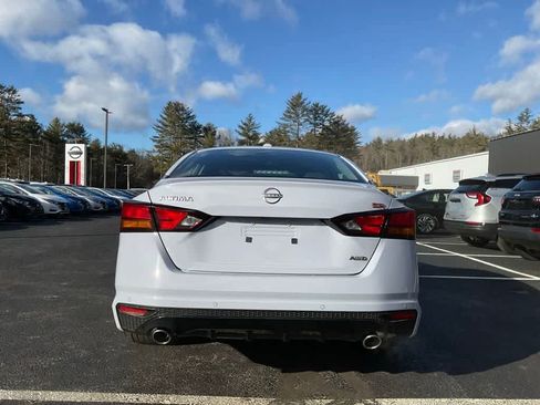 New 2025 Nissan Altima 2.5 SR image 5