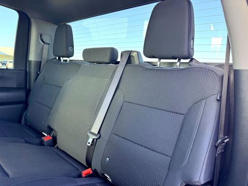 Used 2024 GMC Sierra 2500 Pro w/ Convenience Package image 16