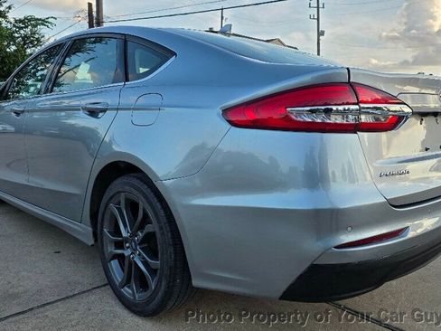 Used 2020 Ford Fusion SEL FWD image 19
